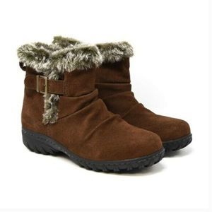 Khombu All-Weather Lindsey Buckle Suede Boot Brown